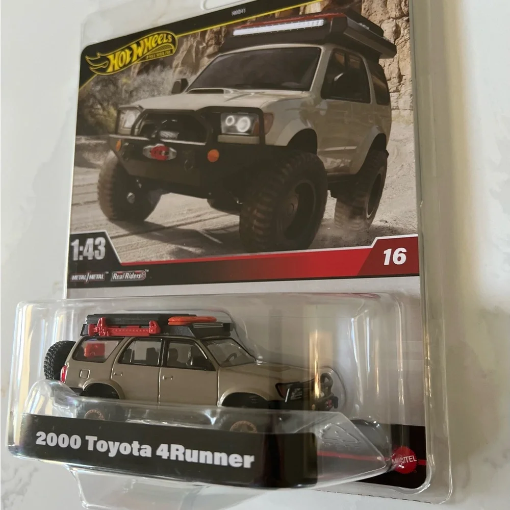 Hot Wheels 1:43 2000 Toyota 4Runner NWT